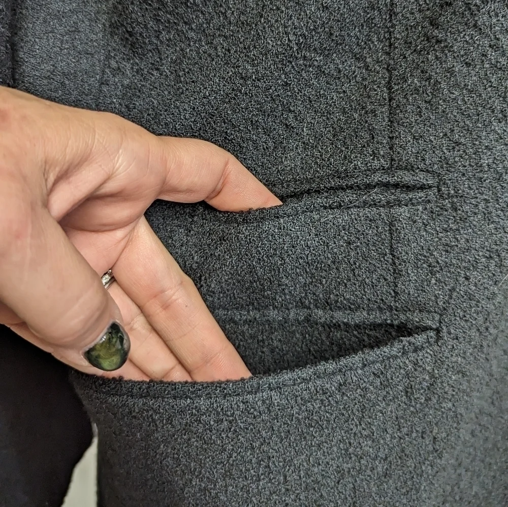 Vintage Black Boucle Blazer Long line Gold Buttons 8 Wool Lined